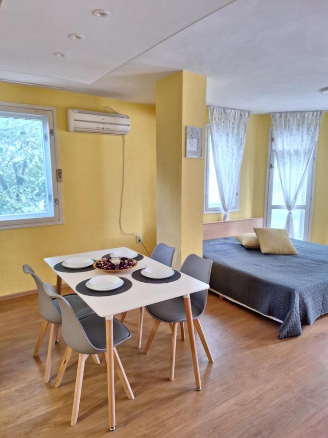 Top Location Harmony Apartment By Hostex Varna Exterior photo