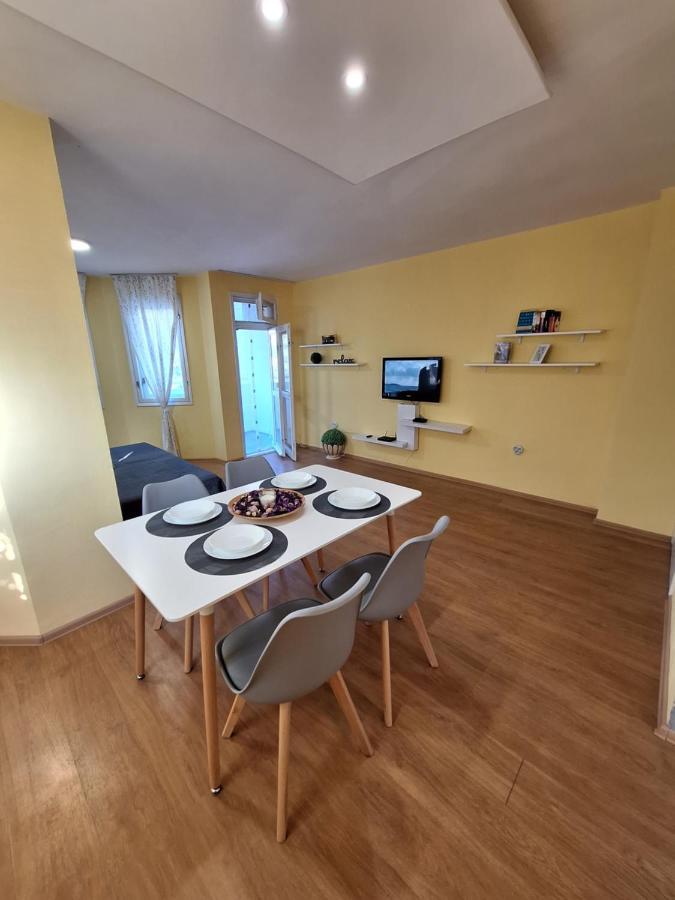 Top Location Harmony Apartment By Hostex Varna Exterior photo